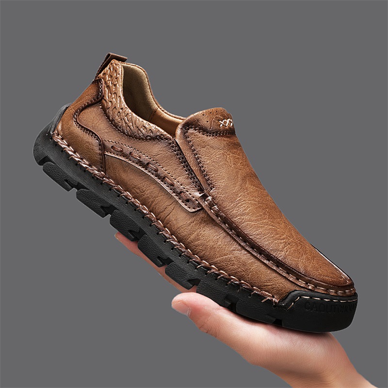 2026 新しい男のカジュアルシューズ手作りスプリットレザー - Loafer Slip On Men のレビューと価格