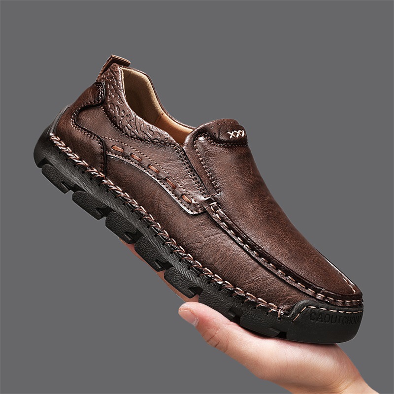 2026 新しい男のカジュアルシューズ手作りスプリットレザー - Loafer Slip On Men のレビューと価格