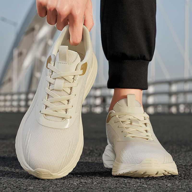滑り止め加工のエテメンズシューズ サイズ46 編み込みメンズ - Men Shoes Name のレビューと価格