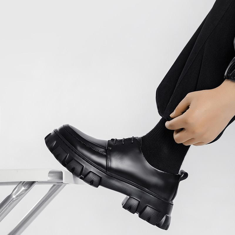 男性用レトロスタイルレザーシューズ,作業靴,カジュアル,ロー - Men Shoes Prada のレビューと価格